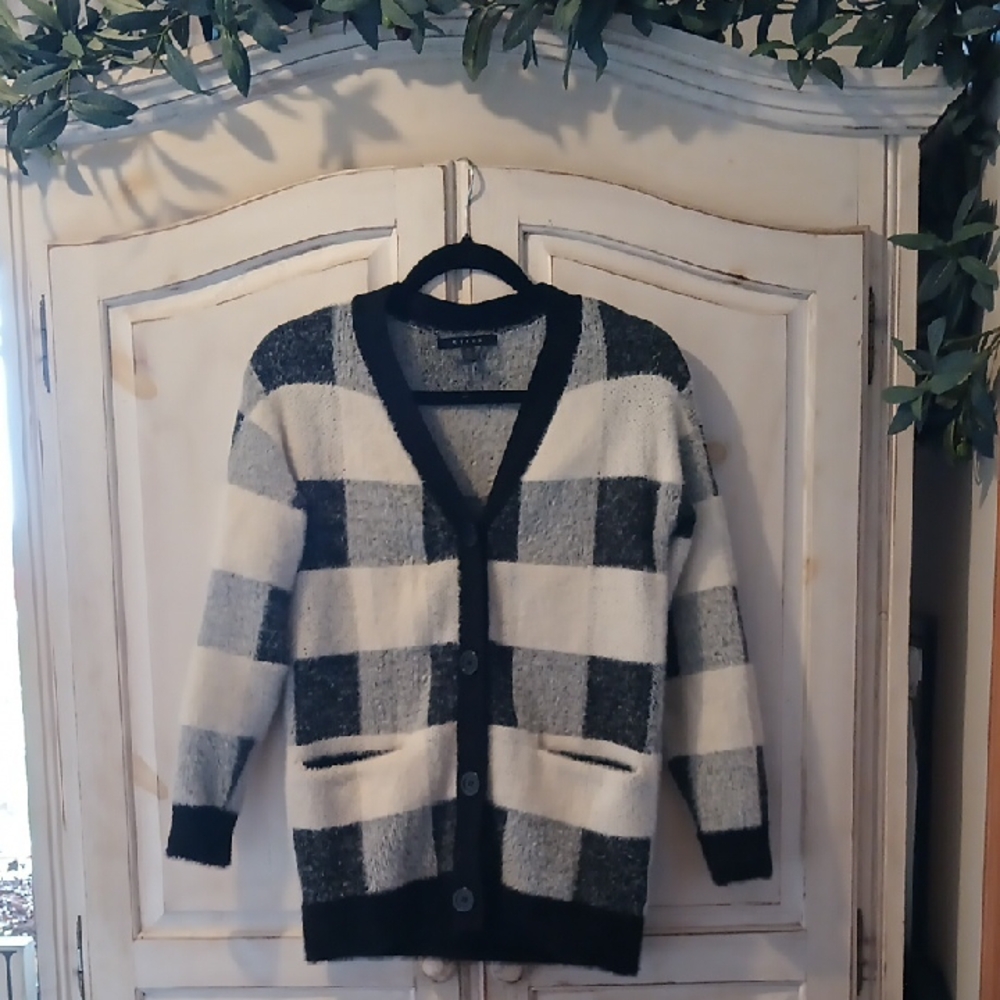 Cyrus Soft Cozy Black & White Plaid Cardigan Sweater Size XS V Neck & Pockets